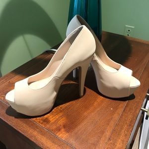 Never worn before 6in. nude pumps